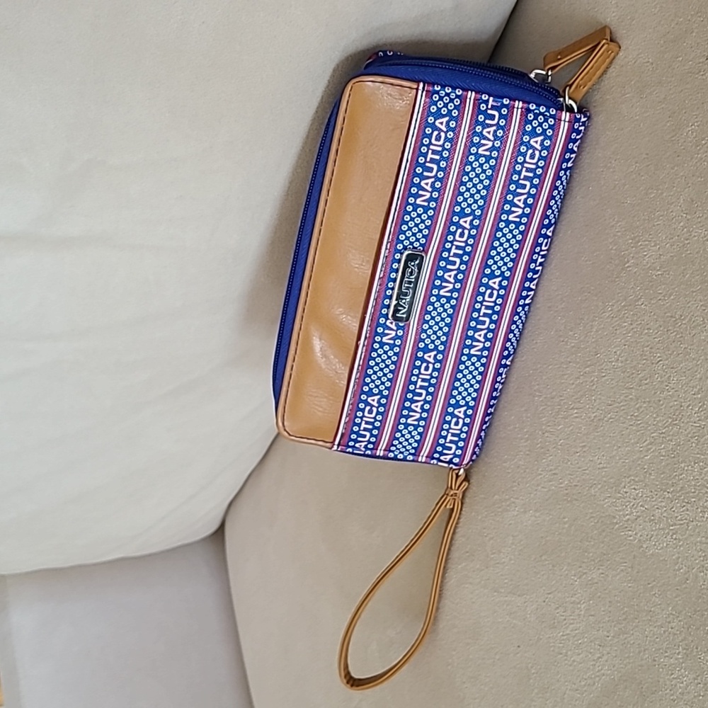 Nautica Zippered Wristlet Wallet, Red White and Blue ❤️🤍💙
